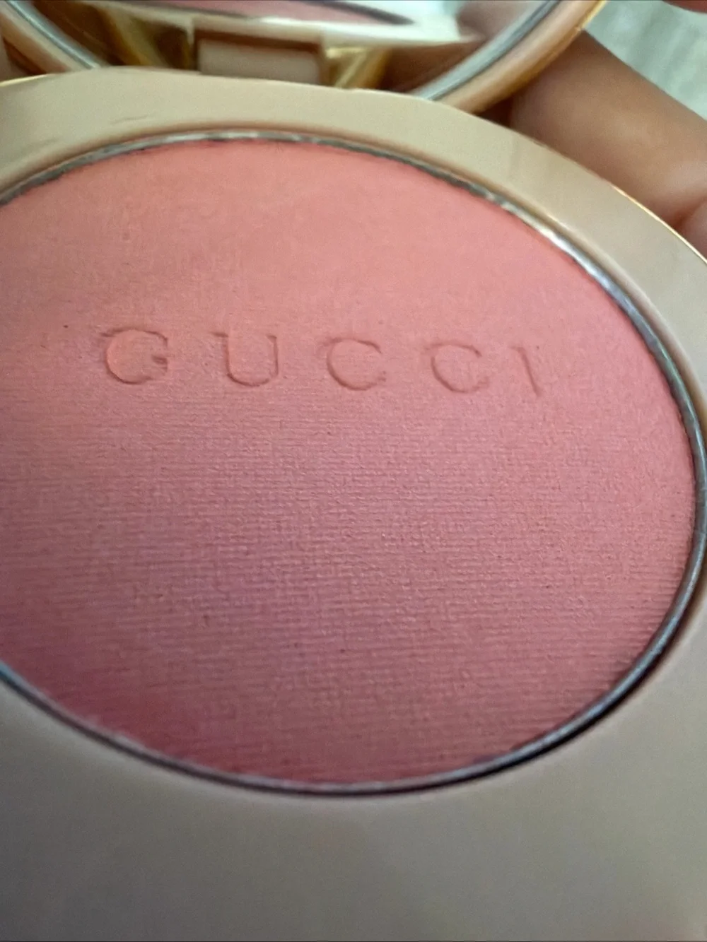 Gucci Blush De Beauté Silky Rose 01 - Peach Pink Compact